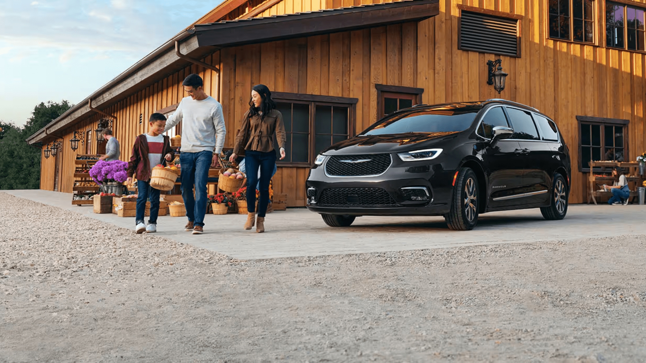 2023 Chrysler Pacifica Plug-in Hybrid in Fort Myers, FL