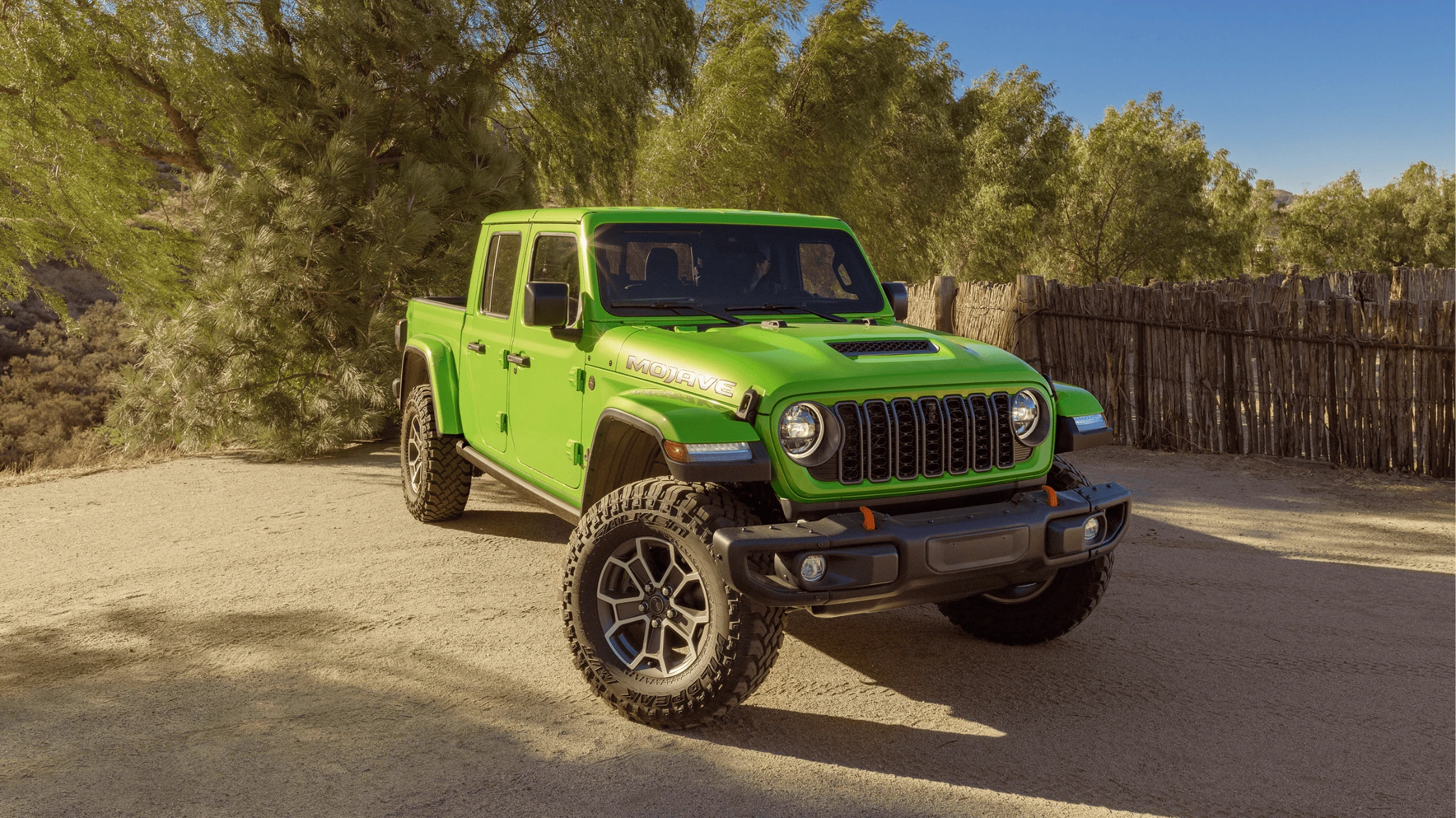 https://www.galeanachryslerdodgejeep.com/new-inventory/index.htm?reset=InventoryListing&make=Jeep&gvModel=Gladiator&year=2025&search=Truck
