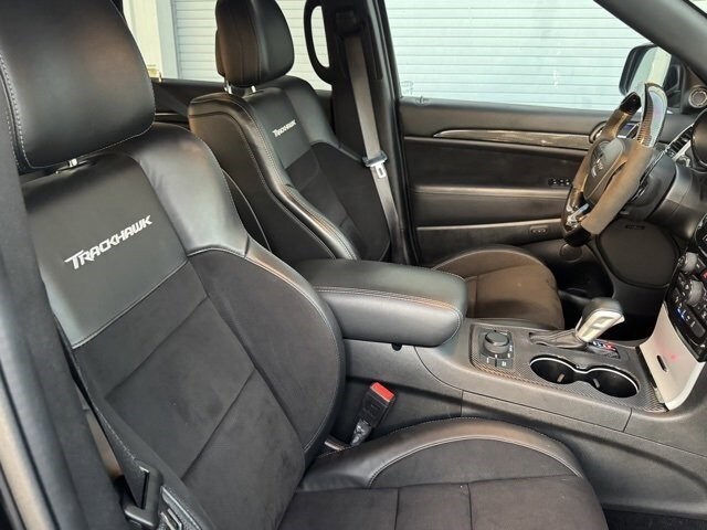2021 Jeep Grand Cherokee Trackhawk photo 2