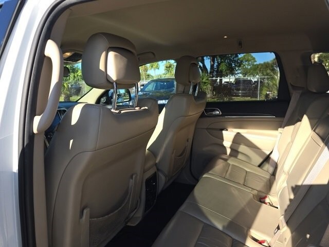 2016 Jeep Grand Cherokee Limited photo 2