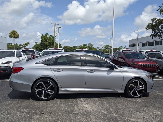 2022 Honda Accord Sport photo 2