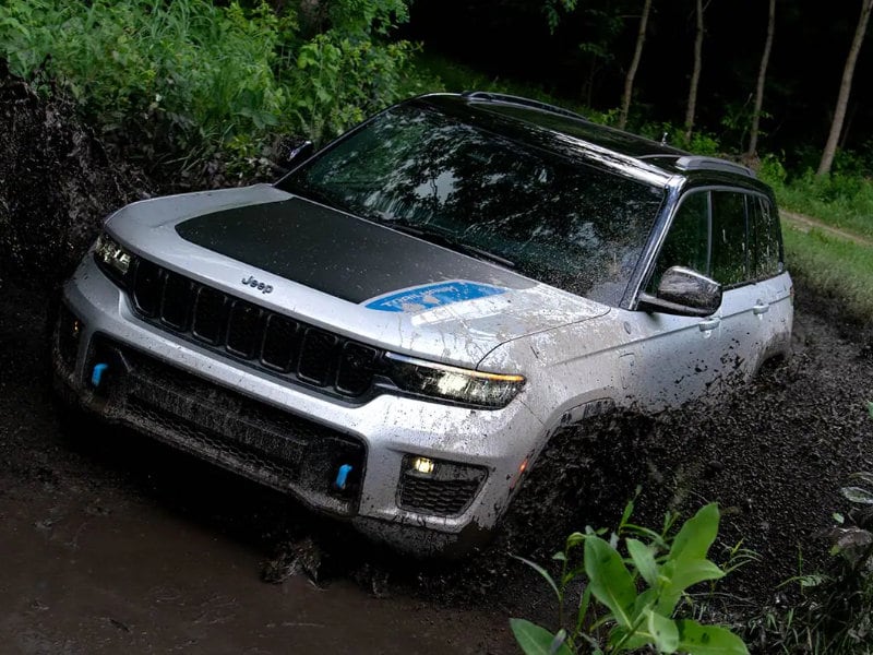 Galeana Jeep - The 2022 Jeep Grand Cherokee is exciting near Naples FL