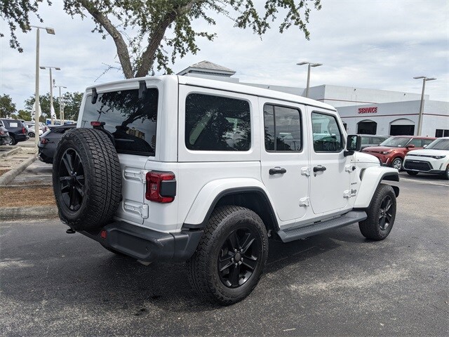 2019 Jeep Wrangler Unlimited Sahara photo 3