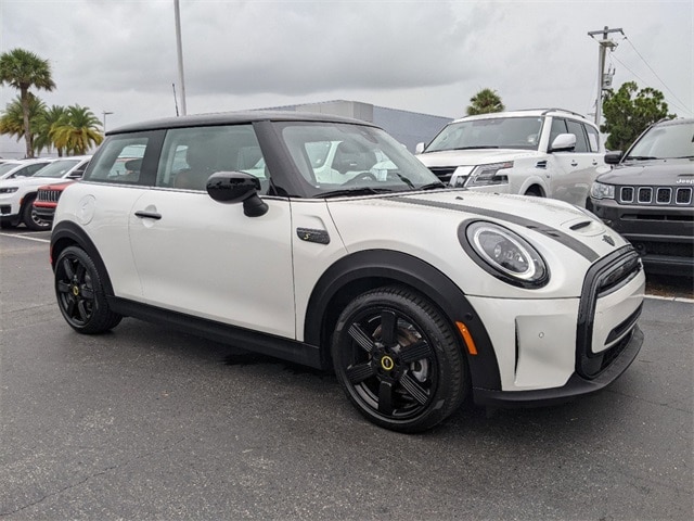 Used 2023 MINI Hardtop 2 Door SE with VIN WMW13DJ0XP2T78503 for sale in Fort Myers, FL