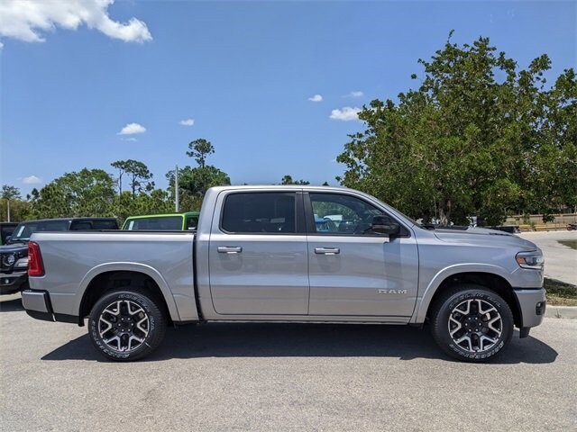2025 Ram 1500 Laramie photo 3