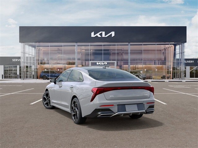 2025 Kia K5 GT-Line photo 4