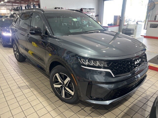 2023 Kia Sorento S photo 2