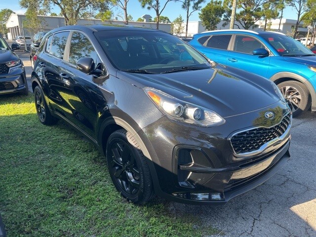 2022 Kia Sportage LX photo 2