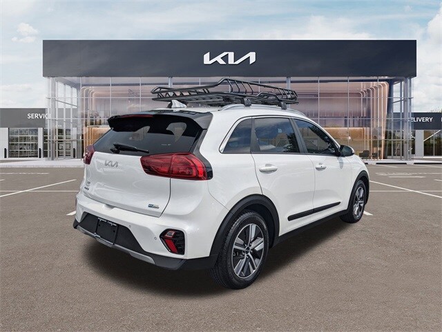 2022 Kia Niro Plug-In Hybrid EX Premium photo 2