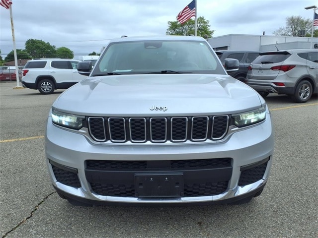 Used 2021 Jeep Grand Cherokee L Limited with VIN 1C4RJKBG0M8113836 for sale in Warren, MI