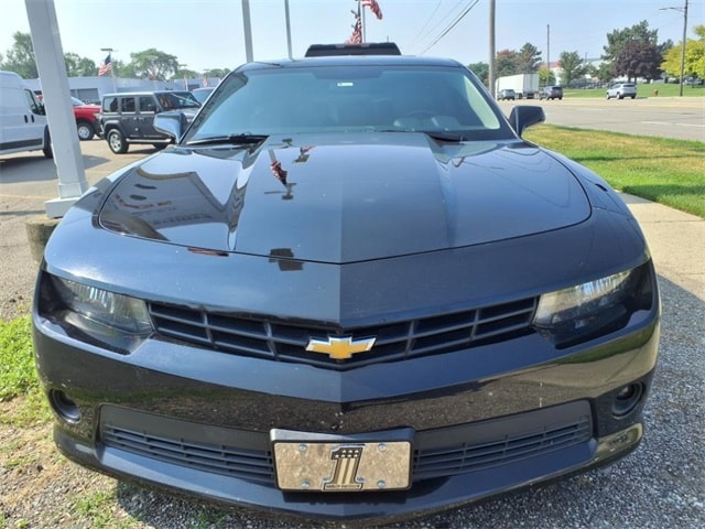 Used 2015 Chevrolet Camaro 2LT with VIN 2G1FF1E30F9219470 for sale in Warren, MI