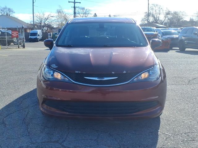 Used 2017 Chrysler Pacifica Touring with VIN 2C4RC1DG6HR710663 for sale in Warren, MI