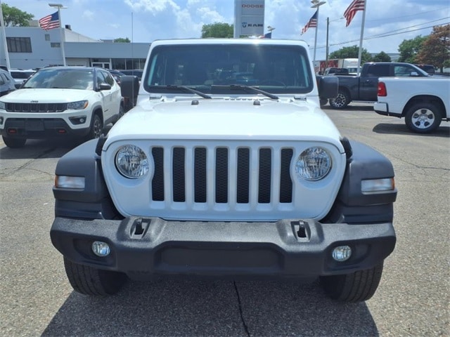 Used 2019 Jeep Wrangler Unlimited Sport S with VIN 1C4HJXDG3KW603329 for sale in Warren, MI