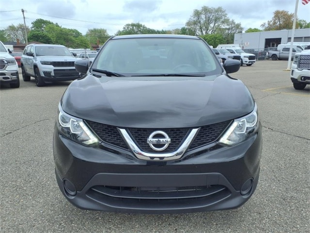 Used 2017 Nissan Rogue Sport S with VIN JN1BJ1CP3HW016354 for sale in Warren, MI