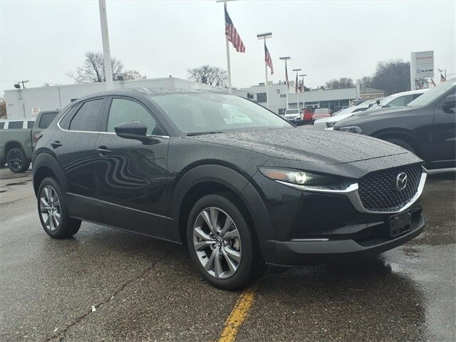 2022 Mazda CX-30 2.5 Select photo 3