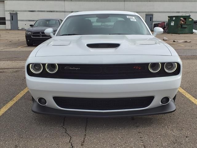 Used 2023 Dodge Challenger R/T with VIN 2C3CDZFJ1PH695427 for sale in Warren, MI