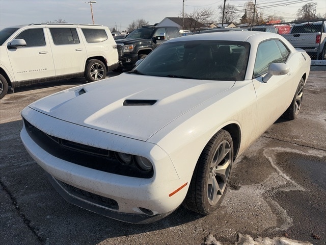 2017 Dodge Challenger SXT Plus