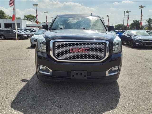 Used 2017 GMC Yukon Denali with VIN 1GKS2CKJ0HR116658 for sale in Warren, MI