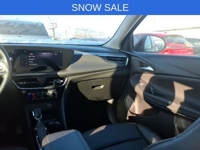 2024 Buick Encore GX Sport Touring - Photo 12