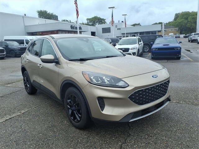 2020 Ford Escape SE photo 3
