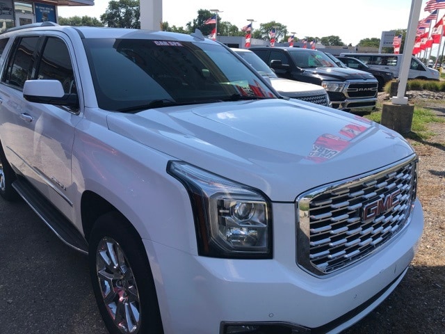 Used 2018 GMC Yukon Denali with VIN 1GKS2CKJ0JR398810 for sale in Warren, MI