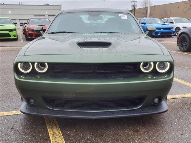 Used 2023 Dodge Challenger R/T with VIN 2C3CDZBT5PH688990 for sale in Warren, MI