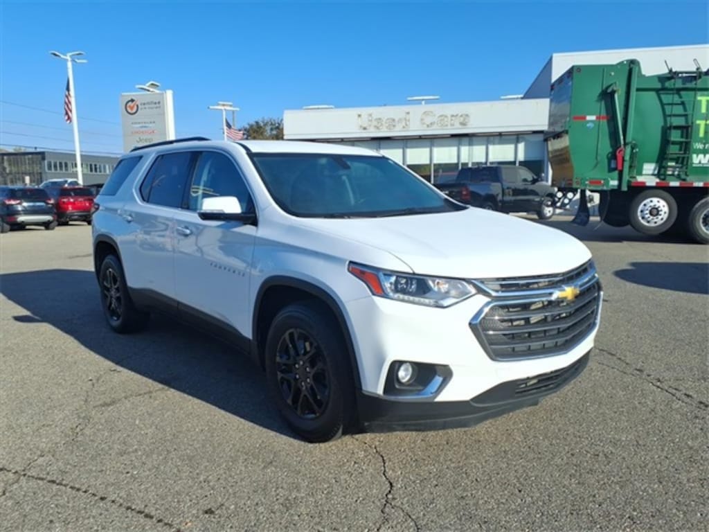 Used 2020 Chevrolet Traverse LT Cloth w/1LT SUV