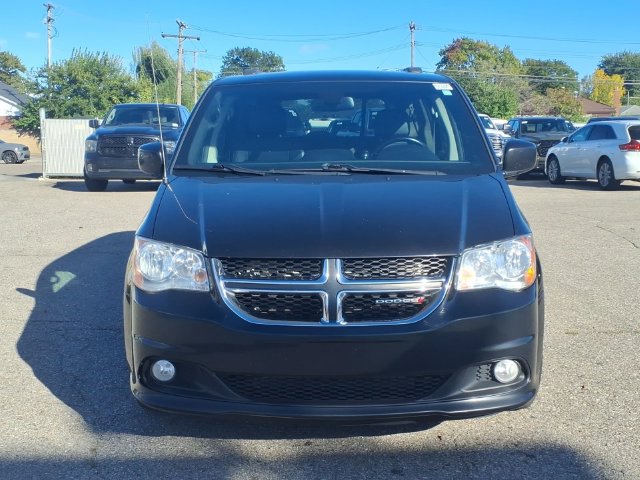 Used 2019 Dodge Grand Caravan SXT with VIN 2C4RDGCG0KR744347 for sale in Warren, MI