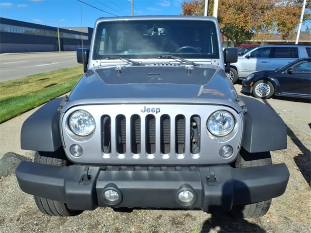 Used 2018 Jeep Wrangler JK Unlimited Sport 4x4 SUV