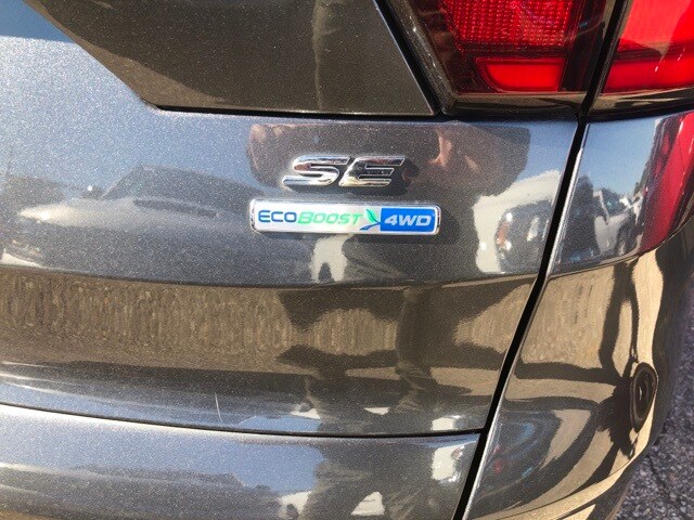 2019 Ford Escape SE photo 3