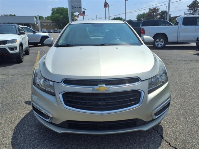 Used 2016 Chevrolet Cruze Limited 2LT with VIN 1G1PF5SB0G7122196 for sale in Warren, MI