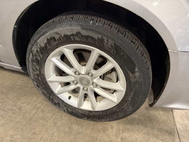 Used 2019 Dodge Grand Caravan SXT with VIN 2C4RDGCGXKR584140 for sale in Galena, IL