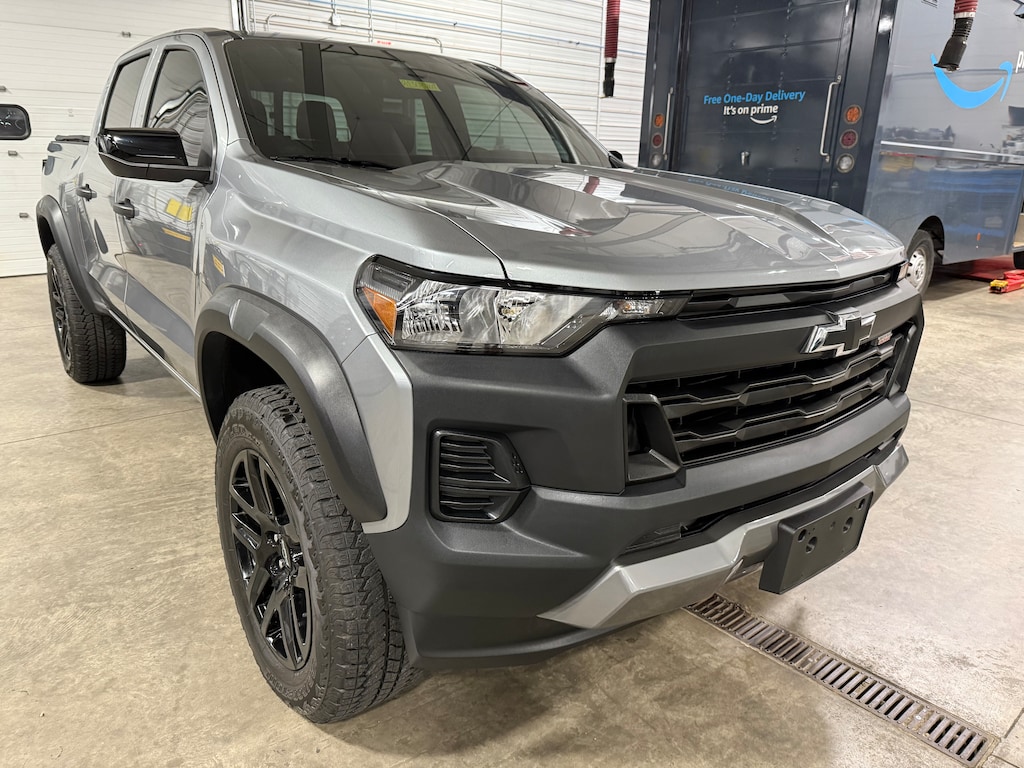 Used 2024 Chevrolet Colorado Trial Boss Crew Cab 4x4 PICKUP
