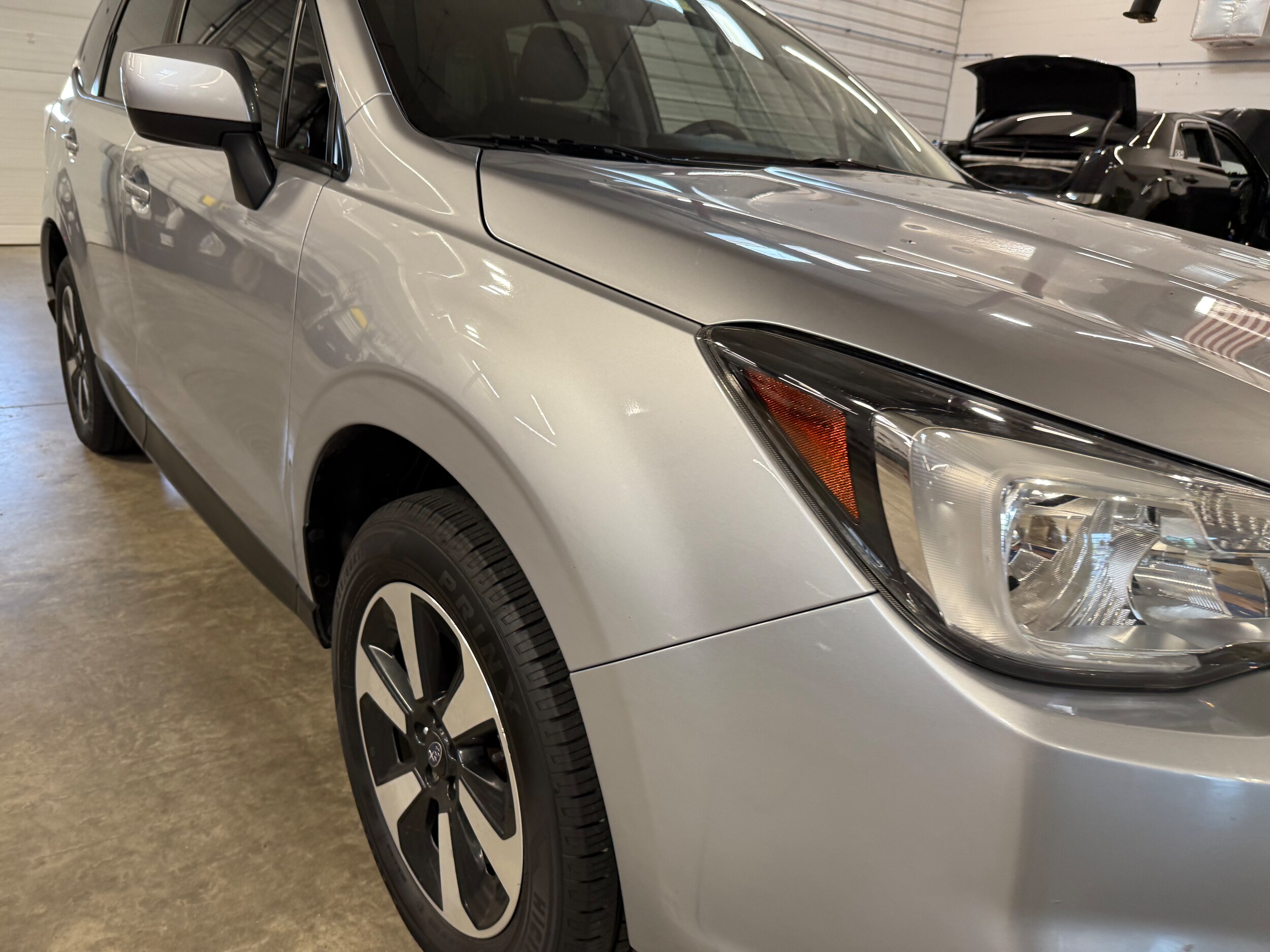 2018 Subaru Forester 2.5i Premium photo 3