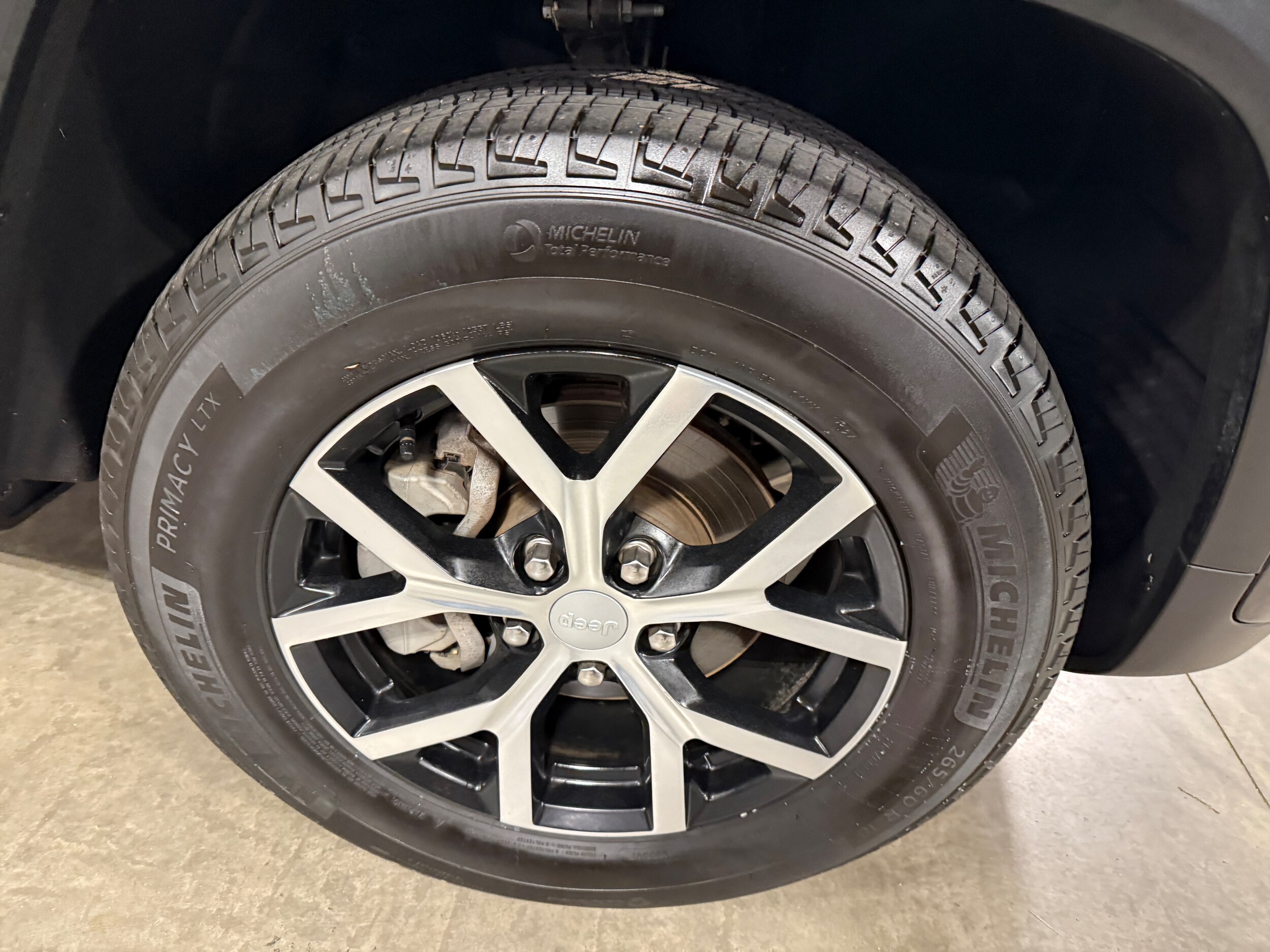 2024 Jeep Grand Cherokee Limited photo 4