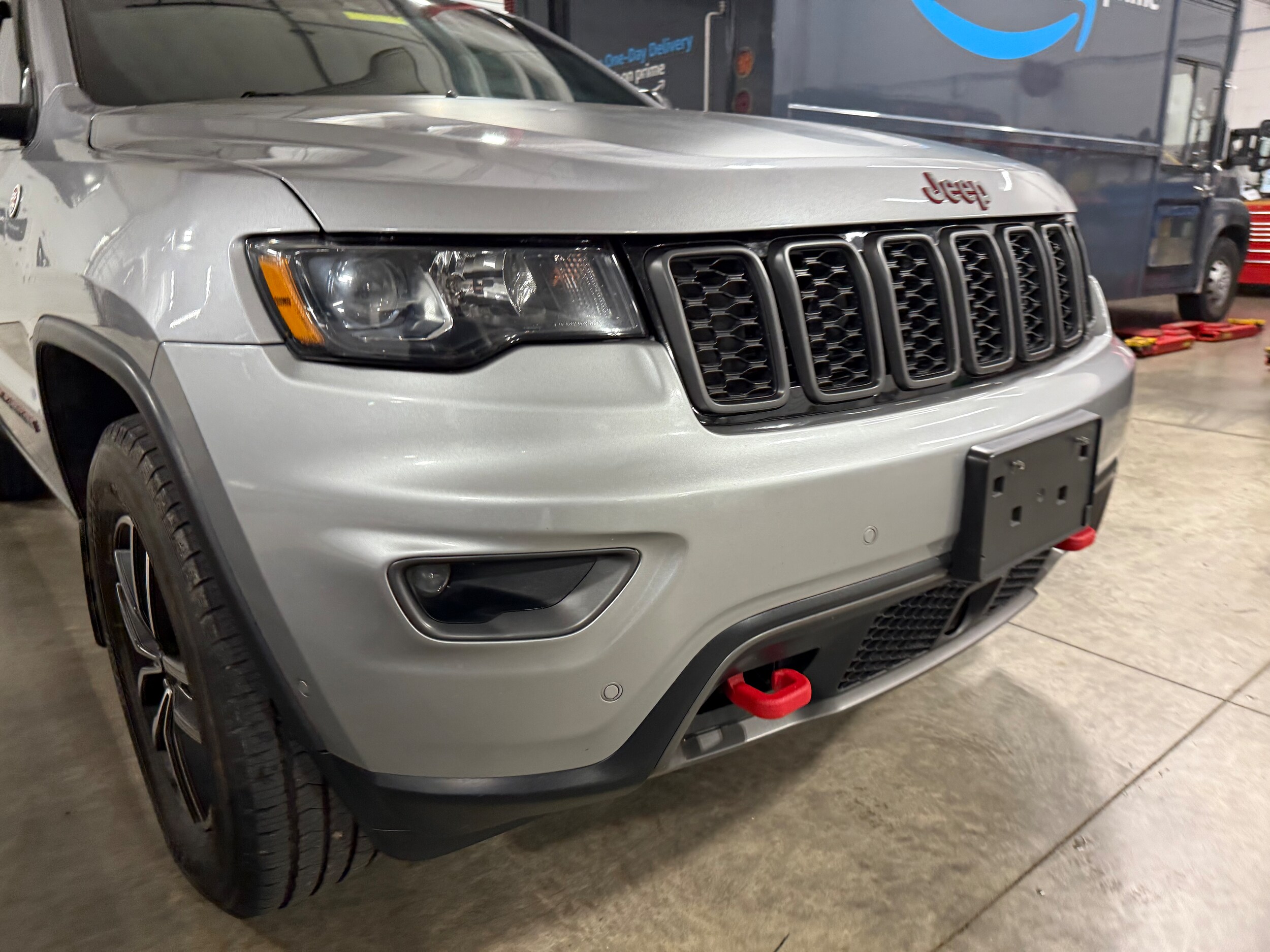 2020 Jeep Grand Cherokee Trailhawk photo 2