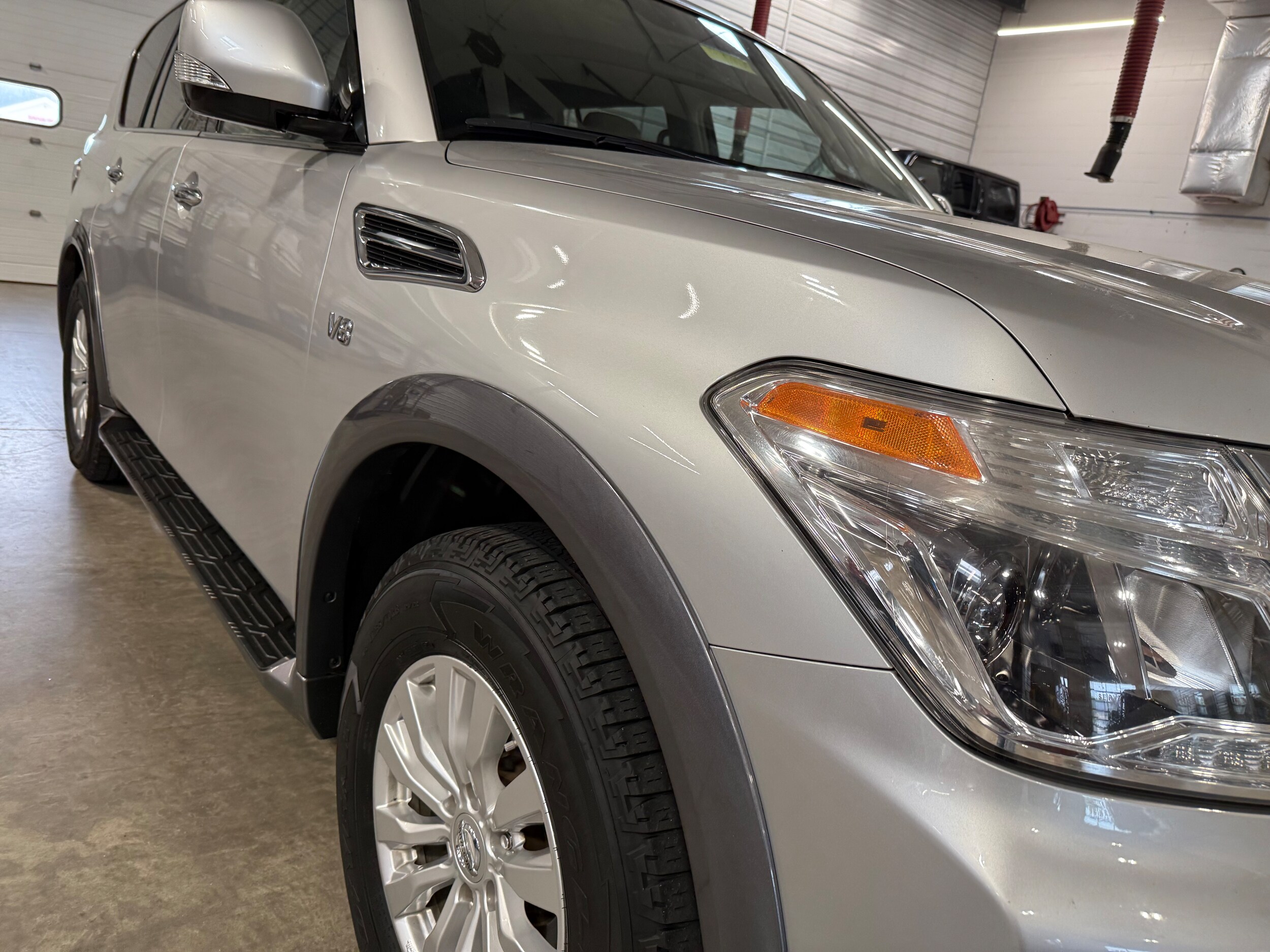 2018 Nissan Armada SV photo 3