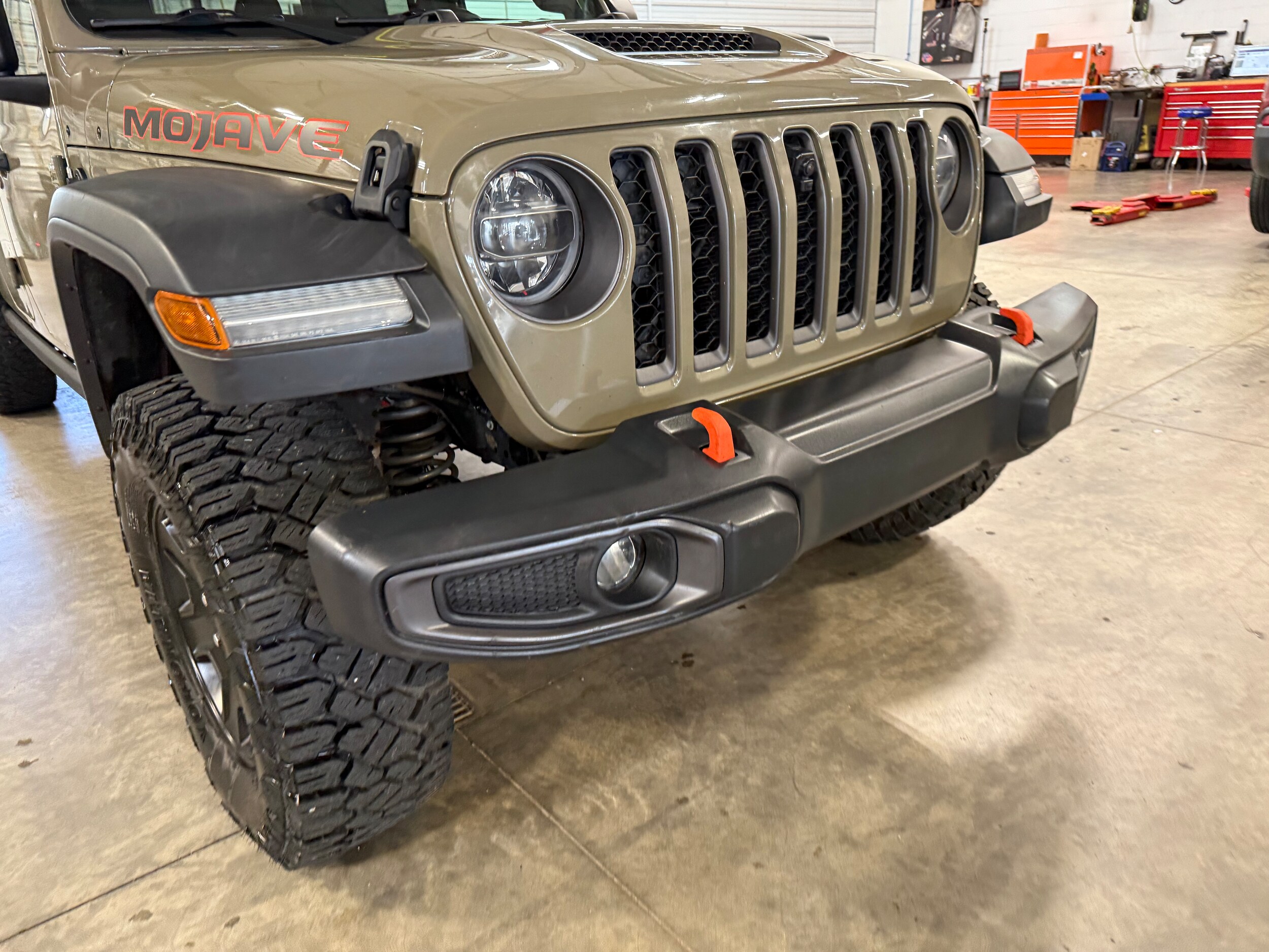 Certified 2020 Jeep Gladiator Mojave with VIN 1C6JJTEG1LL207810 for sale in Galena, IL