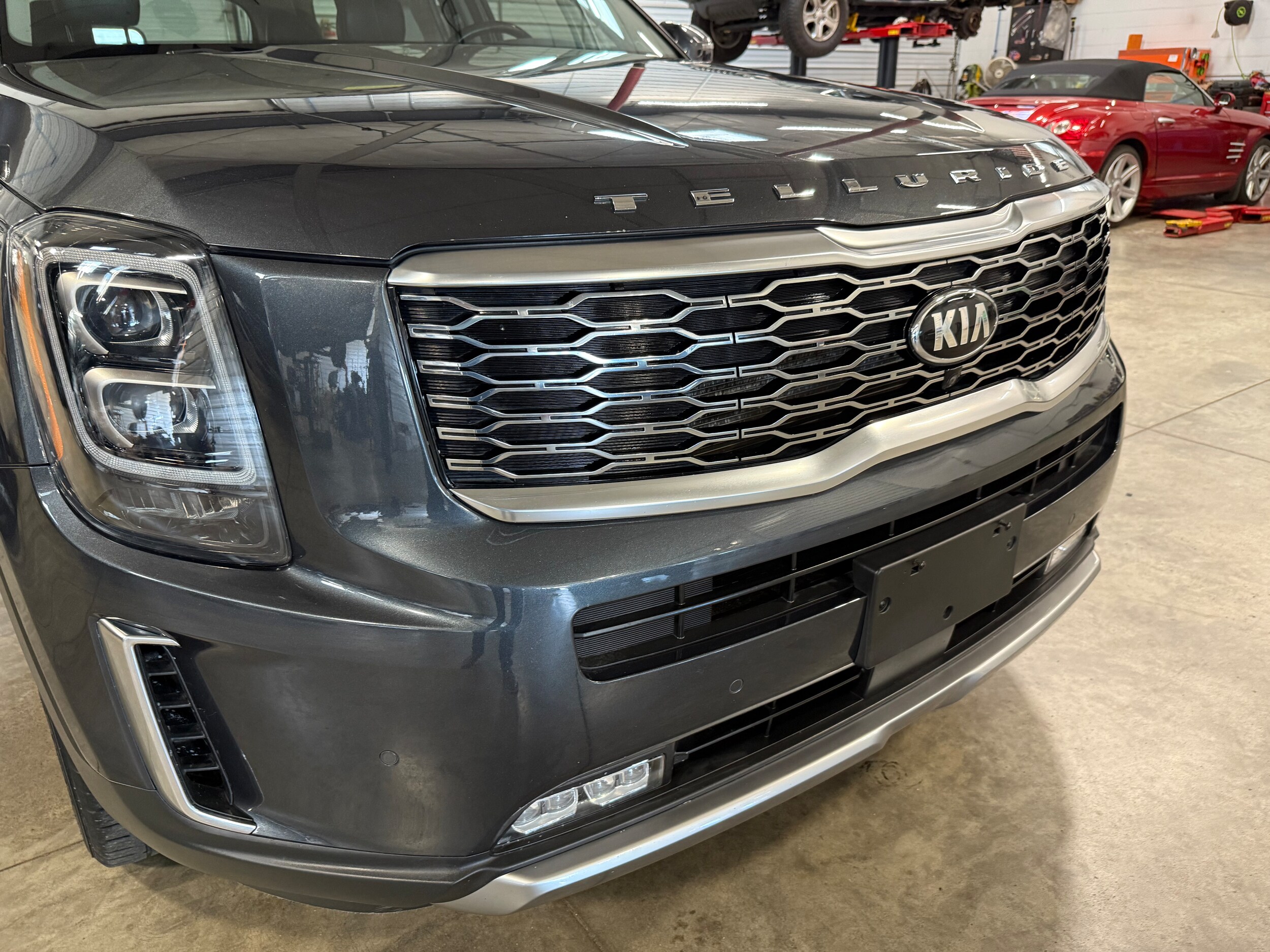 2020 Kia Telluride SX photo 2