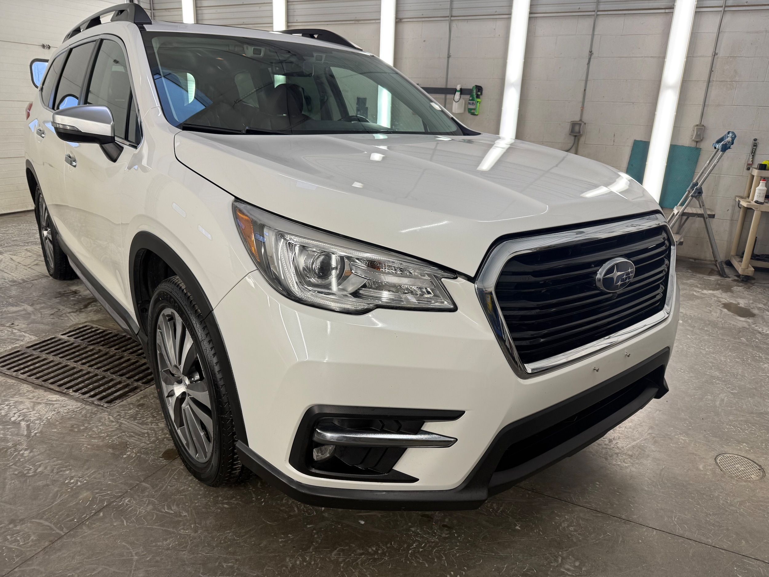 2019 Subaru Ascent Touring's photo