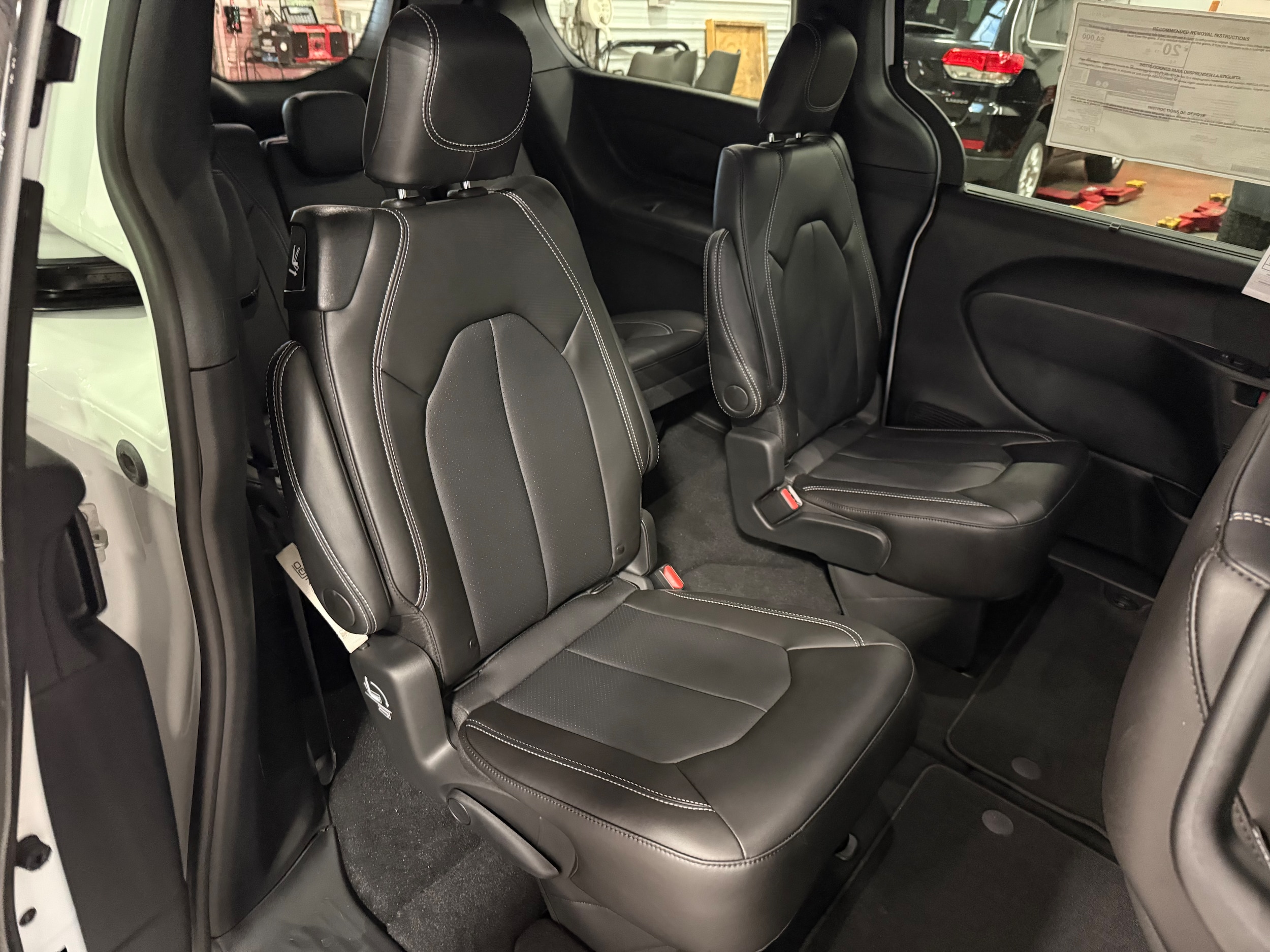 2026 Chrysler Pacifica Select - Photo 10