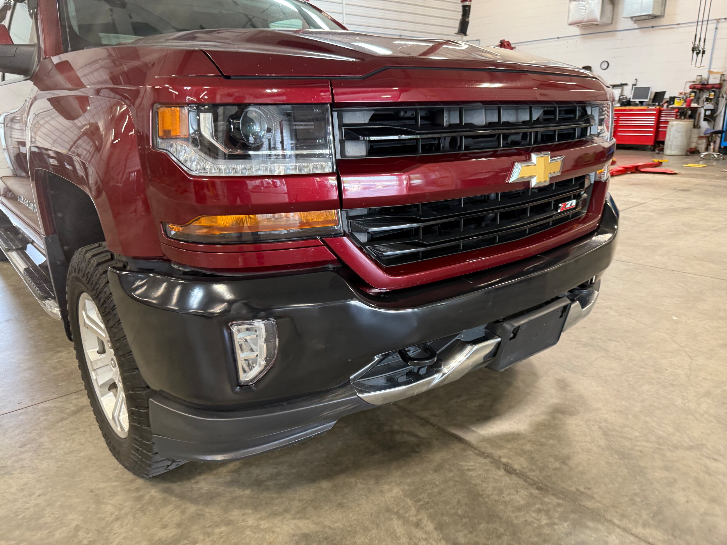 2017 Chevrolet Silverado 1500 Z71 LT photo 2