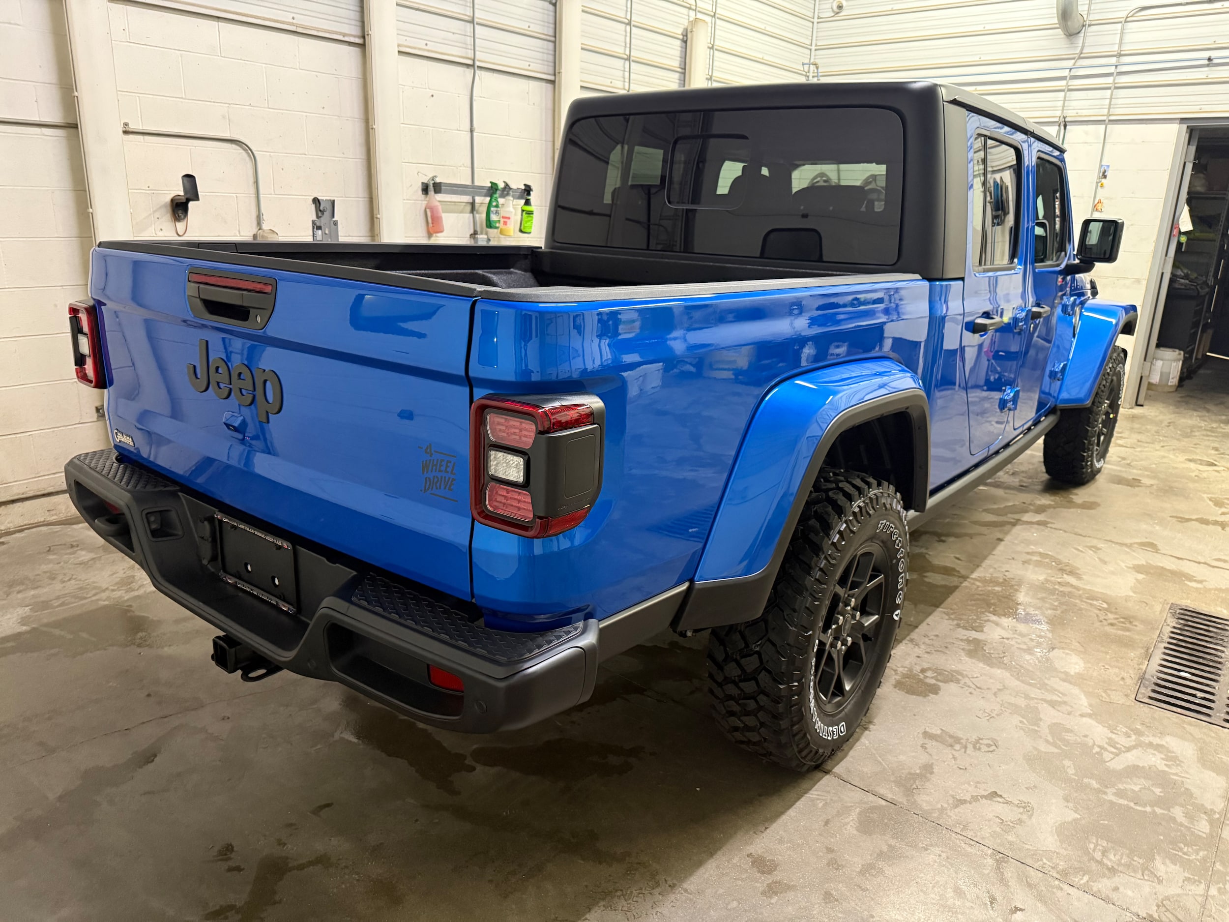 2026 Jeep Gladiator Willys - Photo 13
