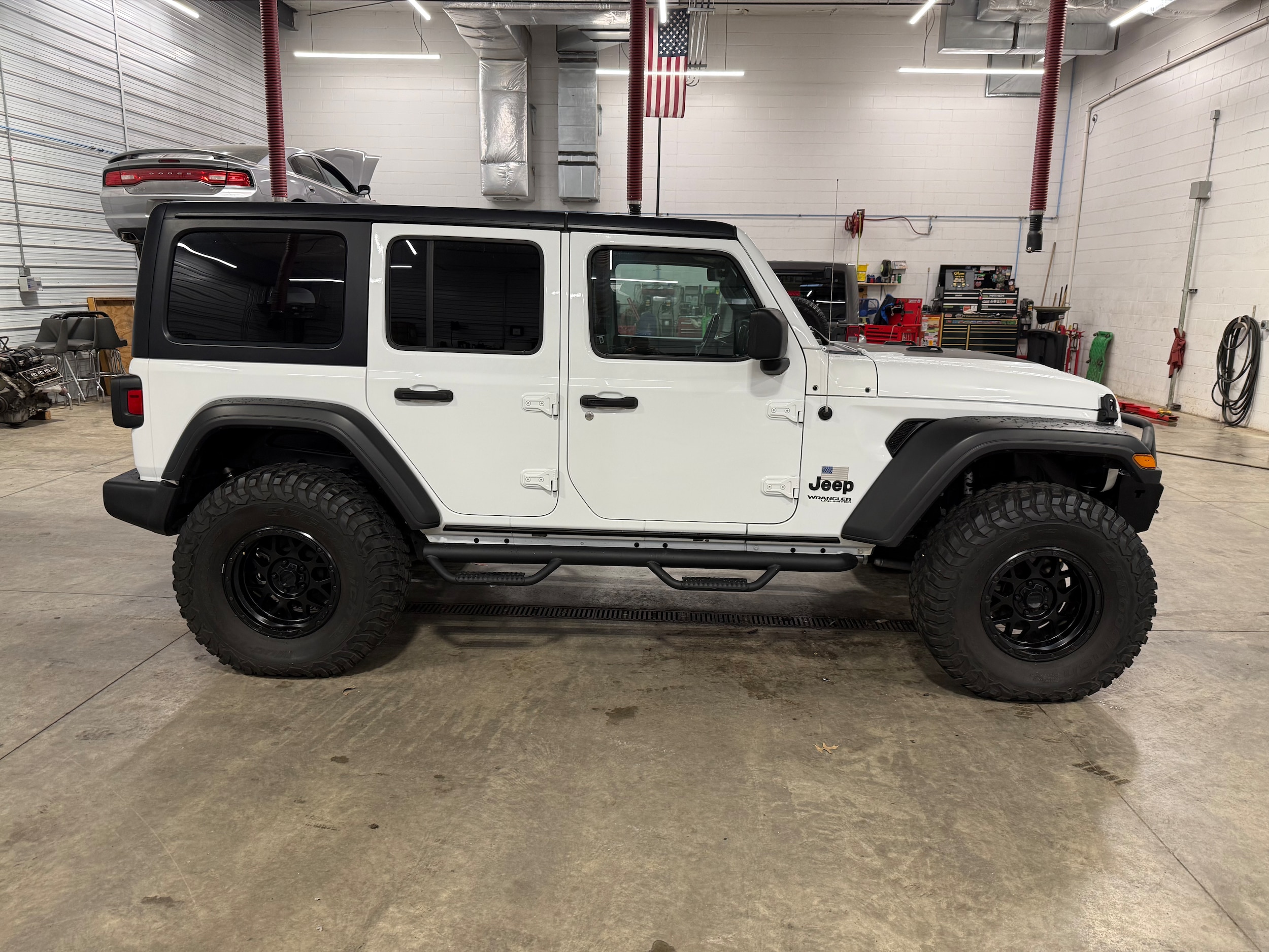 View vehicle photo 6