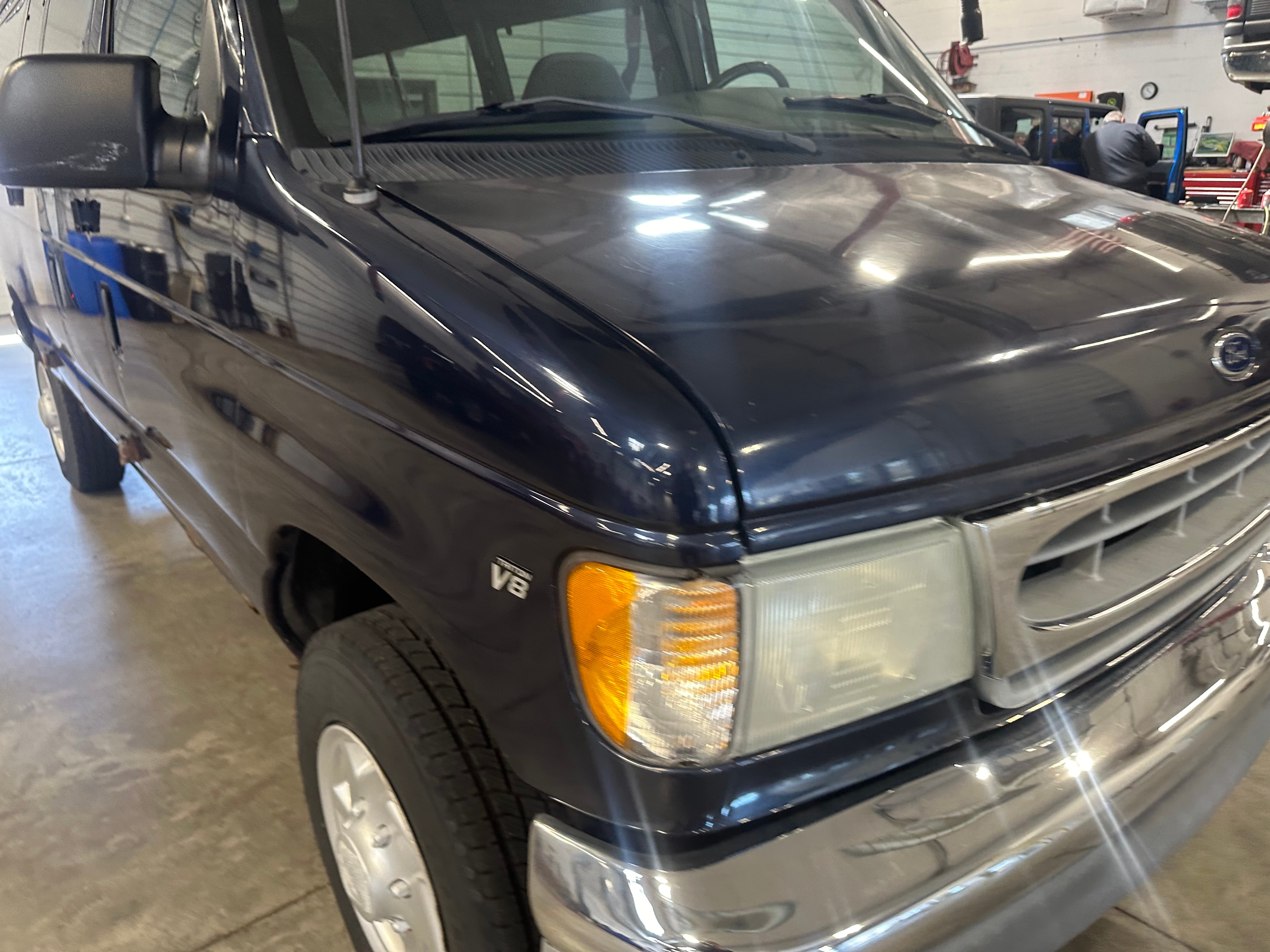 Used 2002 Ford Econoline Wagon XL with VIN 1FBNE31L92HA68520 for sale in Galena, IL