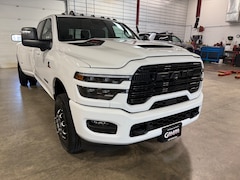 2026 Ram 3500 LARAMIE CREW CAB 4X4 8' BOX Pickup