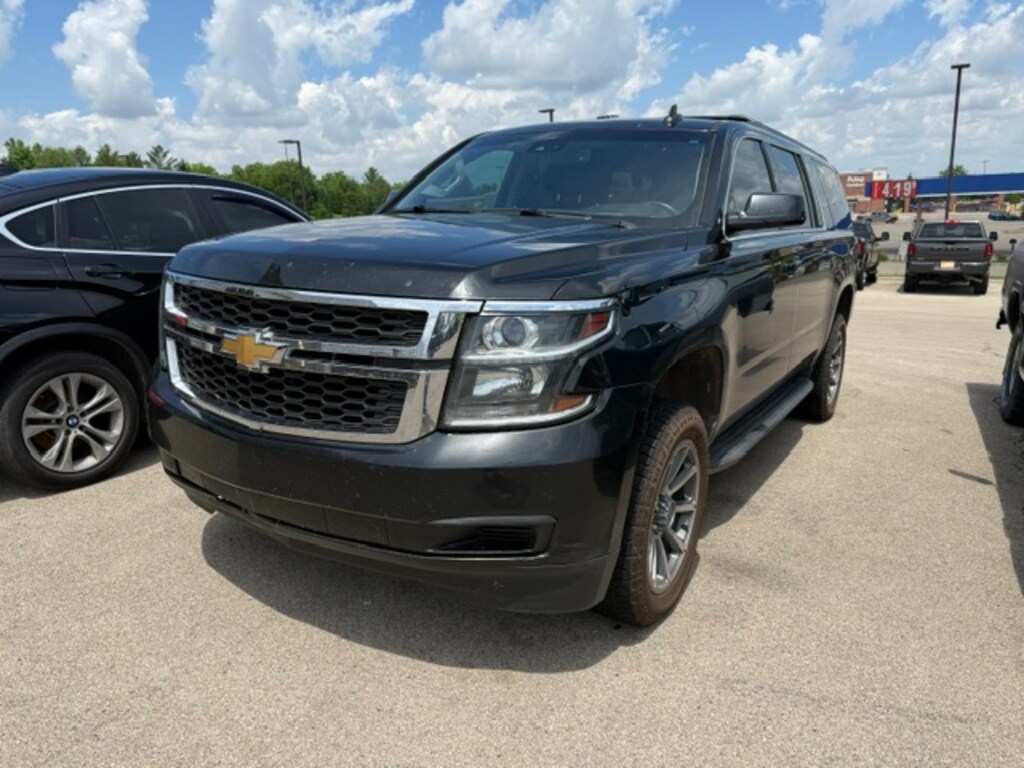 Used 2017 Chevrolet Suburban LT 4x4 WAGON