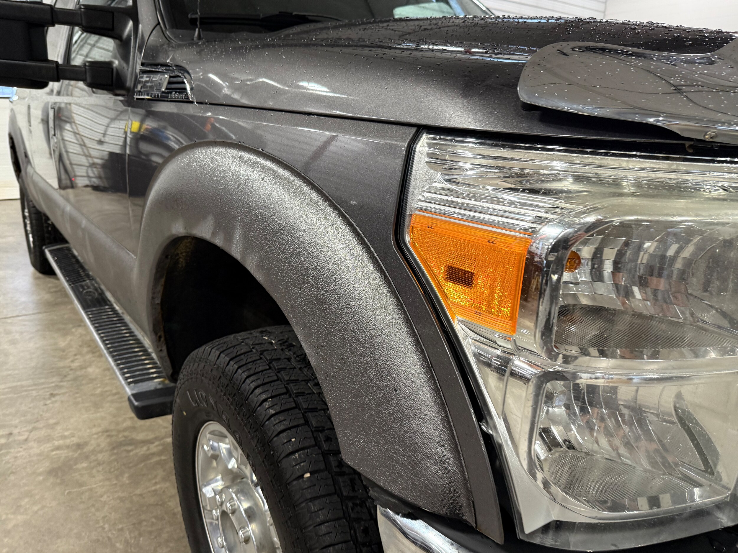 2014 Ford F-250 Lariat photo 2