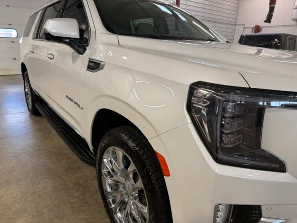 Used 2021 GMC Yukon XL Denali AWD SUV