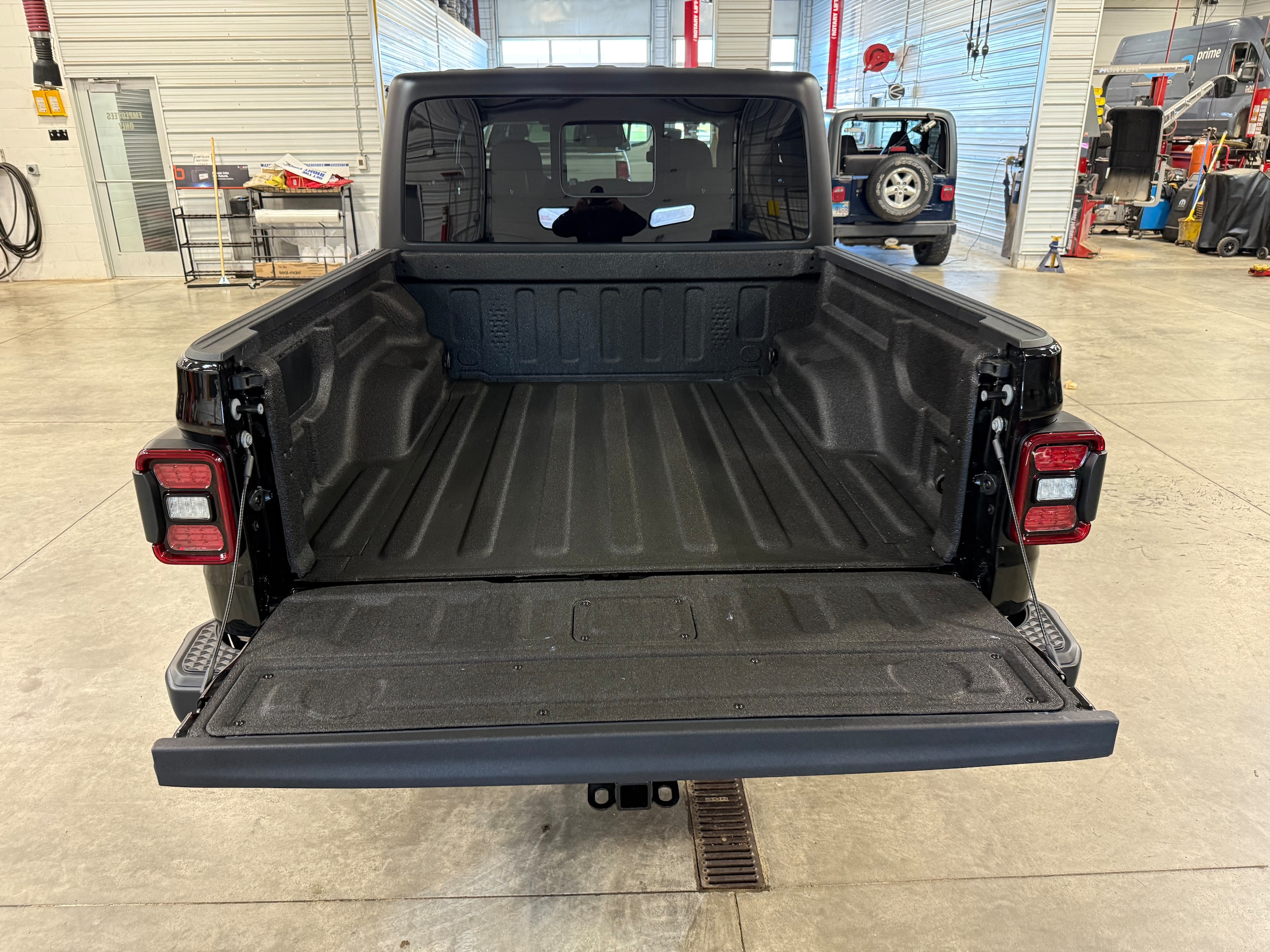 2026 Jeep Gladiator Willys - Photo 11